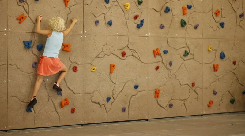 Si no puedes con tu enemigo, únete a él